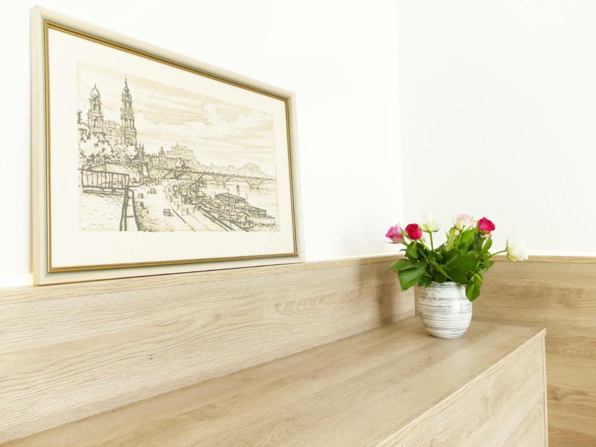 Großes Im Zentrum Von Dresden, 2 Schlafzimmer, 2 Bäder, Balkon * Dresden